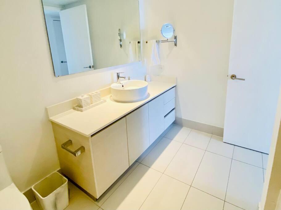 Appartamento Stylish Miami Getaway, Ocean Views & Gourmet Kitchen -12a