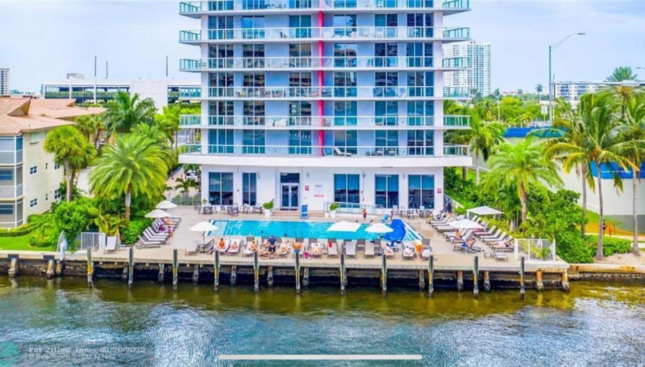 Stylish Miami Getaway, Ocean Views & Gourmet Kitchen -12a Hallandale Beach
