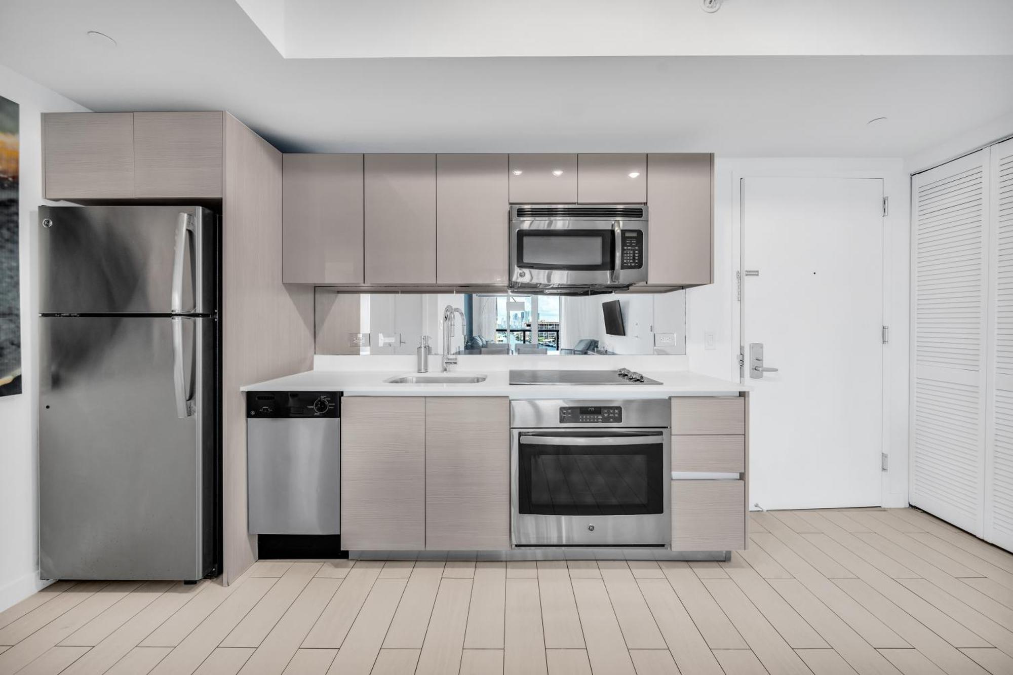 Appartamento Stylish Miami Getaway, Ocean Views & Gourmet Kitchen -12a Hallandale Beach
